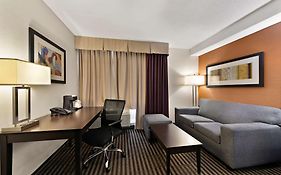 Best Western Plus Toronto North York Hotel & Suites